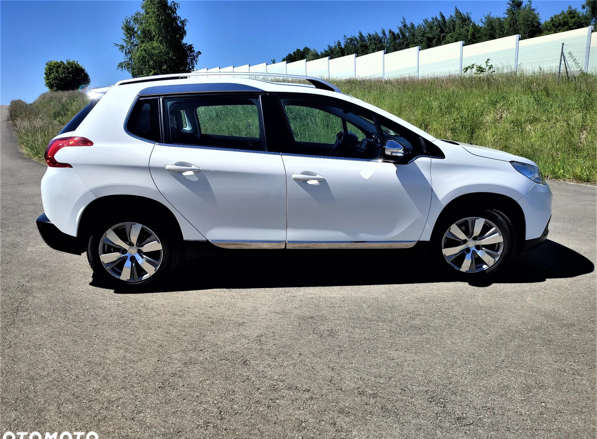 Peugeot 2008 cena 36900 przebieg: 141000, rok produkcji 2014 z Przedecz małe 562